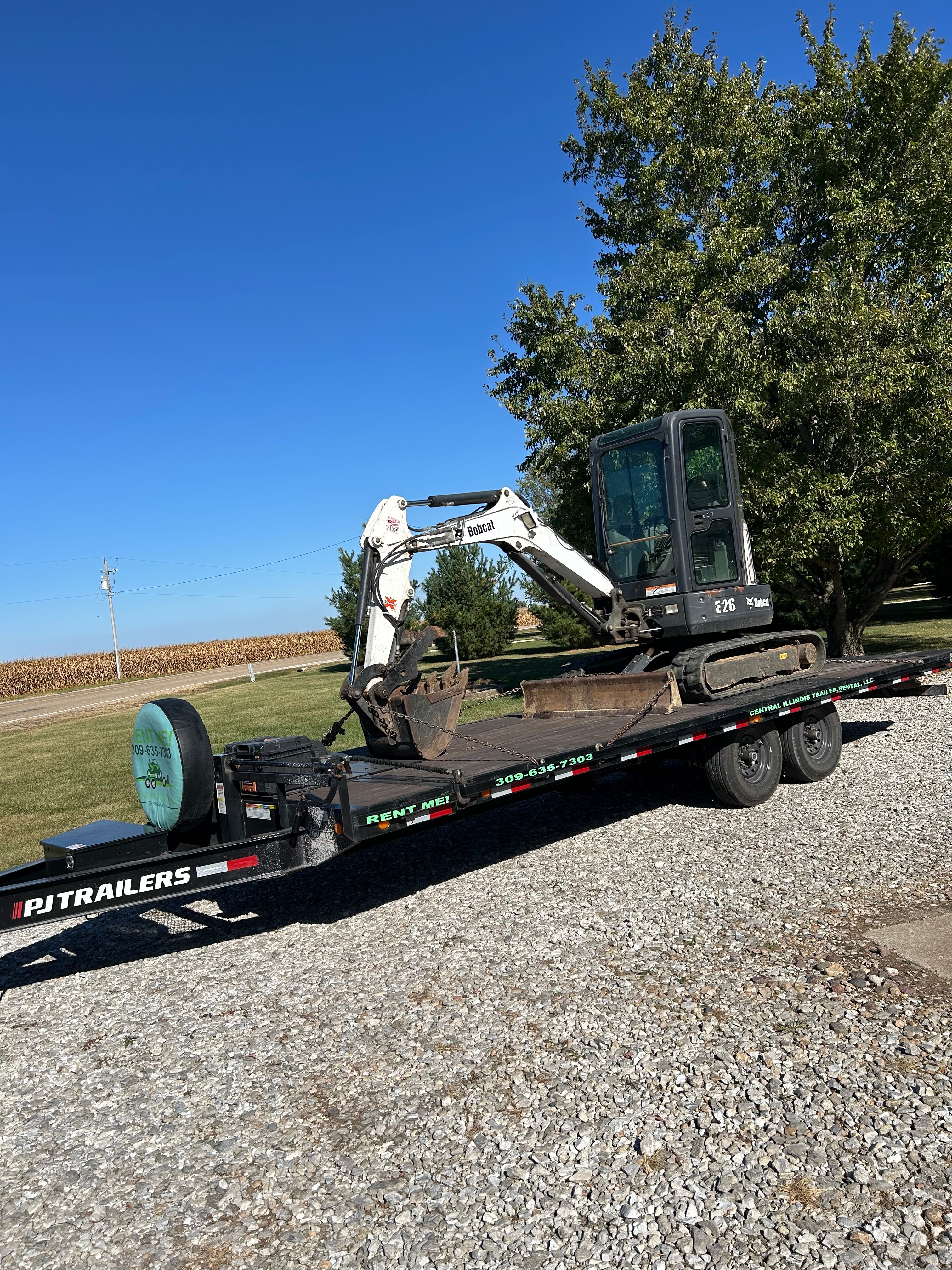 102" x 24' Hydraulic Tilt Deckover