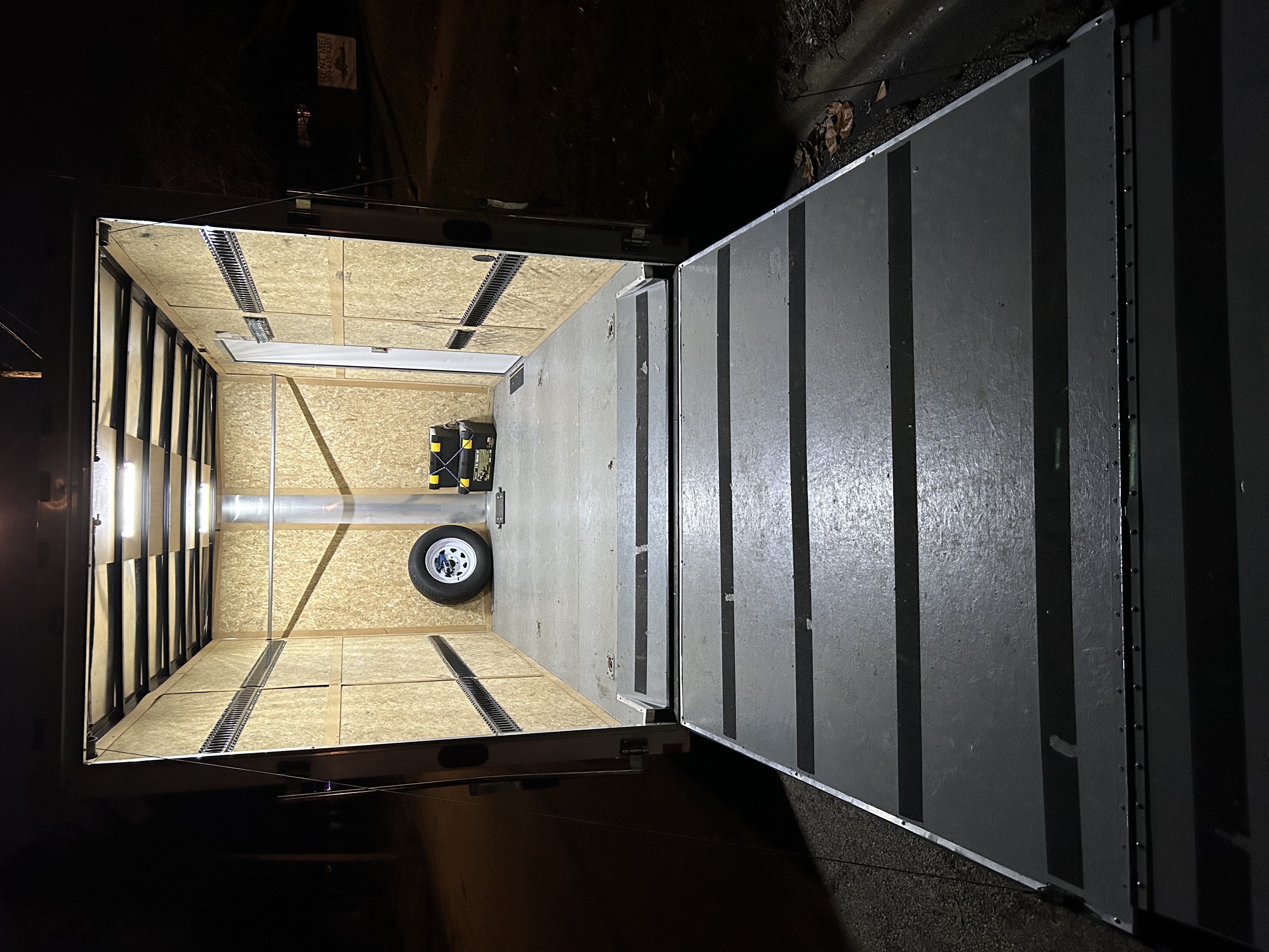 7' x 14' Enclosed Trailer photo 3